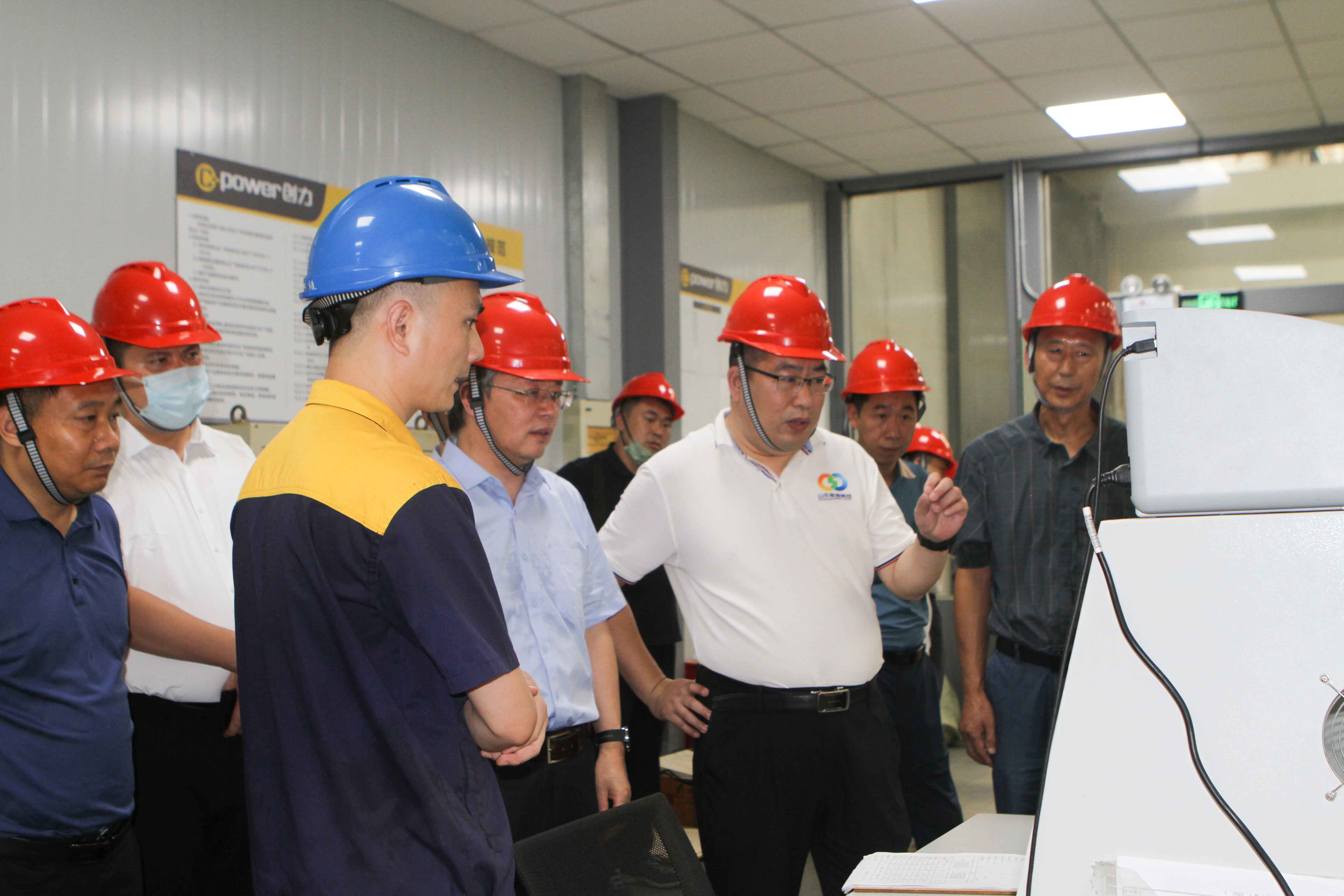 山能集團(tuán)副總經(jīng)理劉小平一行來我公司考察指導(dǎo)(圖2)