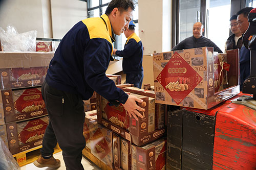  共度美好新春！上海創(chuàng)力集團為全體員工發(fā)放年貨大禮包(圖4)